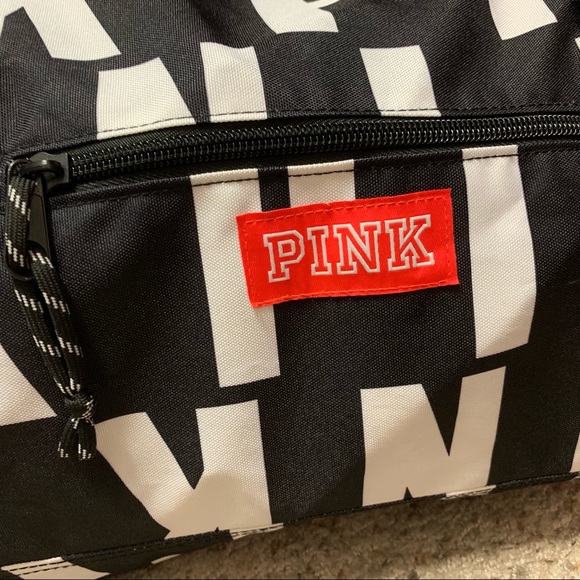 🚫SOLD🚫 Pink! Duffle Bag - Picture 4 of 8